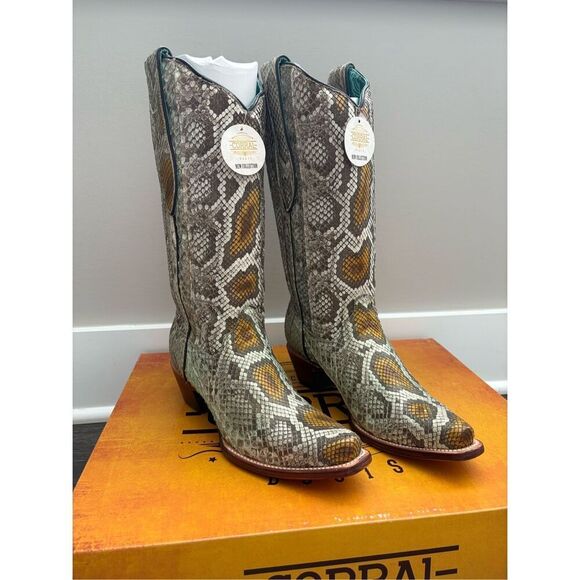 NIB Corral Gold Full Python Limited Edition Women’s Cowboy Boots Size 7.5 - Picture 2 of 11